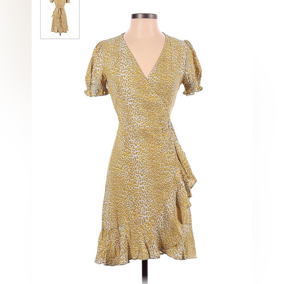 Diane Von Furstenberg Dresses & Skirts - Diane Von Furstenberg Animal Print Wrap Dress